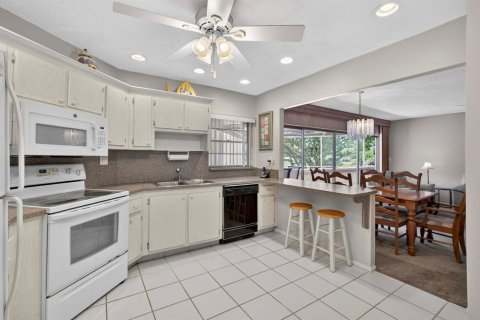 Copropriété à vendre à Royal Palm Beach, Floride: 2 chambres, 100.33 m2 № 2175334 - photo 17