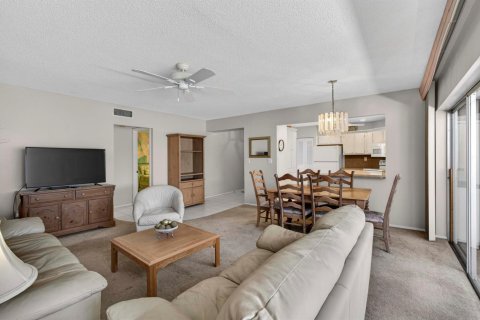 Copropriété à vendre à Royal Palm Beach, Floride: 2 chambres, 100.33 m2 № 2175334 - photo 12