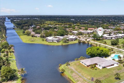 Condo in Royal Palm Beach, Florida, 2 bedrooms № 2175334