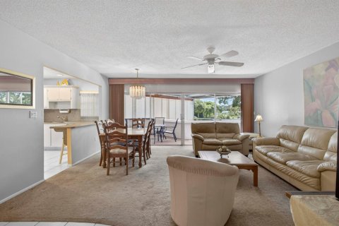 Copropriété à vendre à Royal Palm Beach, Floride: 2 chambres, 100.33 m2 № 2175334 - photo 13