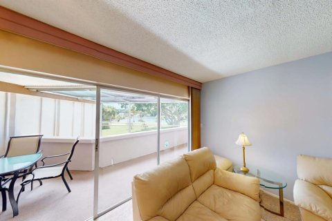 Copropriété à vendre à Royal Palm Beach, Floride: 2 chambres, 100.33 m2 № 2175334 - photo 11