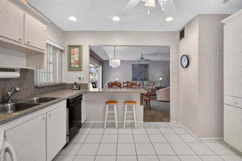 Copropriété à vendre à Royal Palm Beach, Floride: 2 chambres, 100.33 m2 № 2175334 - photo 16
