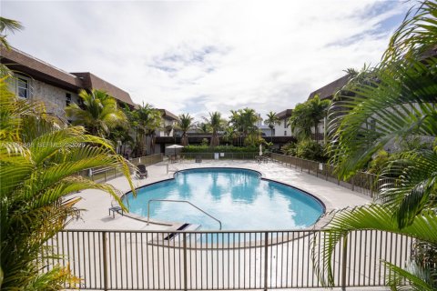 Condominio en venta en Miami, Florida, 1 dormitorio, 61.78 m2 № 2052657 - foto 20