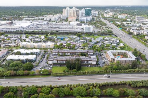 Condominio en venta en Miami, Florida, 1 dormitorio, 61.78 m2 № 2052657 - foto 25