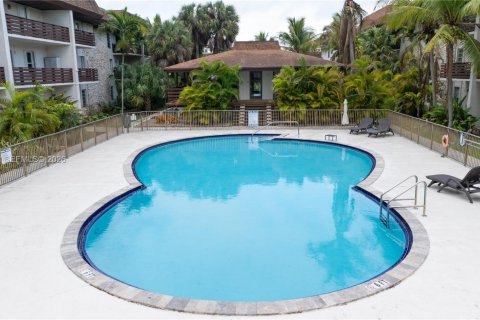 Condominio en venta en Miami, Florida, 1 dormitorio, 61.78 m2 № 2052657 - foto 19