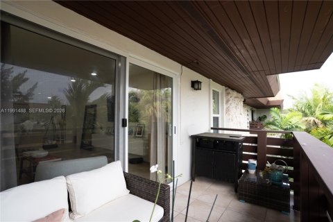 Condominio en venta en Miami, Florida, 1 dormitorio, 61.78 m2 № 2052657 - foto 15