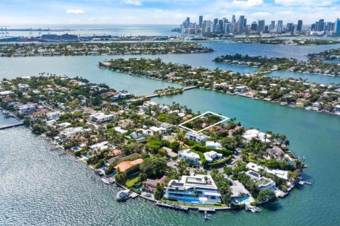 Terreno en venta en Miami Beach, Florida № 1981909 - foto 8