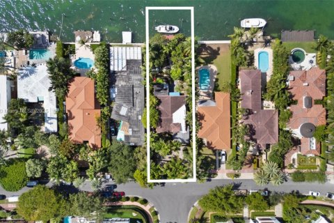 Terreno en venta en Miami Beach, Florida № 1981909 - foto 4