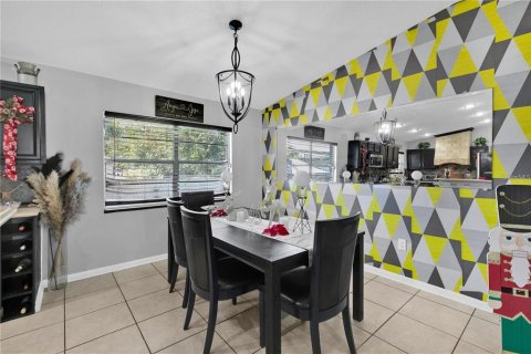 Casa en venta en Titusville, Florida, 4 dormitorios, 206.8 m2 № 1900076 - foto 9