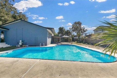 Casa en venta en Titusville, Florida, 4 dormitorios, 206.8 m2 № 1900076 - foto 25