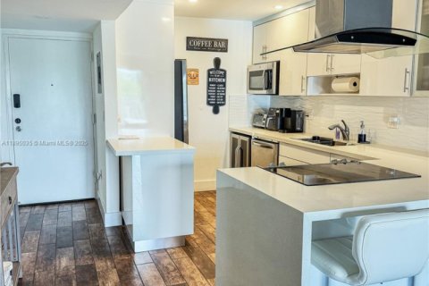 Apartment in Miami Beach, Florida 1 bedroom, 74.32 sq.m. № 1955469 - photo 2