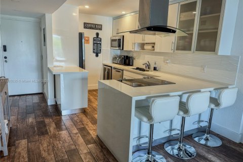 Apartment in Miami Beach, Florida 1 bedroom, 74.32 sq.m. № 1955469 - photo 3