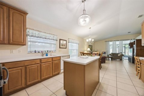 House in Orlando, Florida 4 bedrooms, 189.43 sq.m. № 2290949 - photo 14