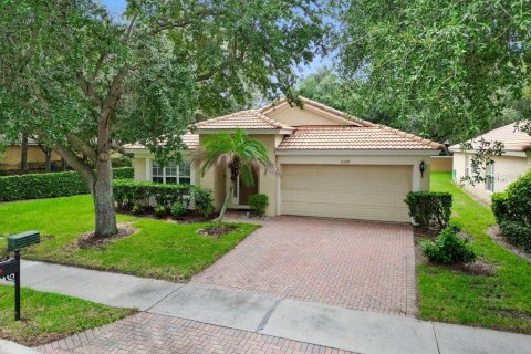 House in Orlando, Florida 4 bedrooms, 189.43 sq.m. № 2290949 - photo 2