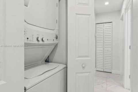 Copropriété à vendre à Coral Springs, Floride: 2 chambres, 79.9 m2 № 2005889 - photo 7