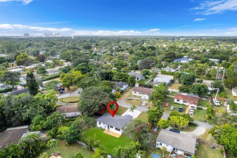Villa ou maison à vendre à South Miami, Floride: 3 chambres № 2024897 - photo 17