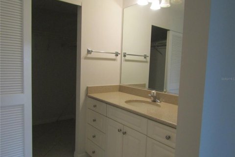 Villa ou maison à louer à Sarasota, Floride: 2 chambres, 120.87 m2 № 2106940 - photo 16