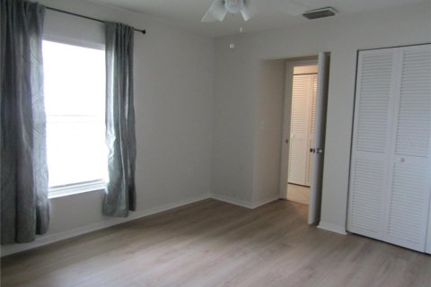 Villa ou maison à louer à Sarasota, Floride: 2 chambres, 120.87 m2 № 2106940 - photo 18