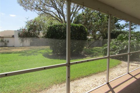 Villa ou maison à louer à Sarasota, Floride: 2 chambres, 120.87 m2 № 2106940 - photo 21