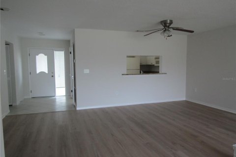 Villa ou maison à louer à Sarasota, Floride: 2 chambres, 120.87 m2 № 2106940 - photo 7