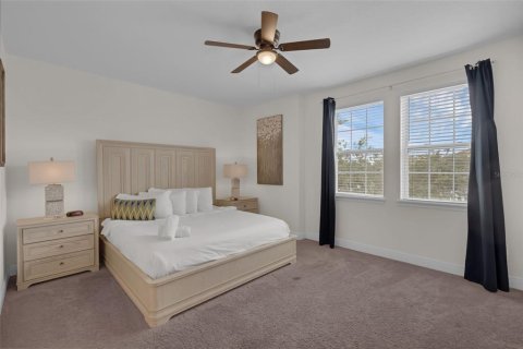 Casa en venta en Kissimmee, Florida, 8 dormitorios, 316.98 m2 № 1773886 - foto 11