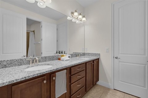Casa en venta en Kissimmee, Florida, 8 dormitorios, 316.98 m2 № 1773886 - foto 20