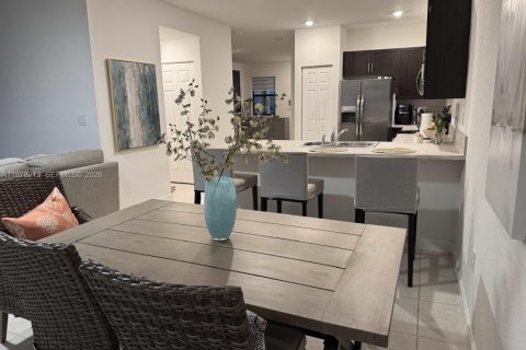 Купить таунхаус в Майами, Флорида 4 спальни, 165.18м2, № 2048081 - фото 9