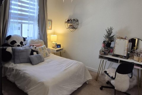 Купить таунхаус в Майами, Флорида 4 спальни, 165.18м2, № 2048081 - фото 11