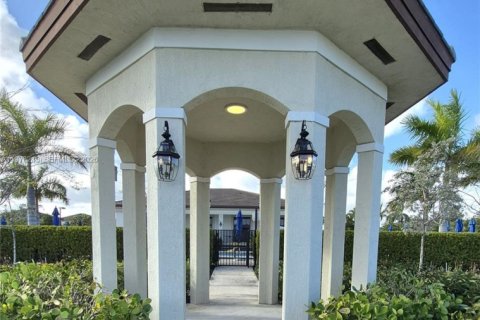 Купить таунхаус в Майами, Флорида 4 спальни, 165.18м2, № 2048081 - фото 19