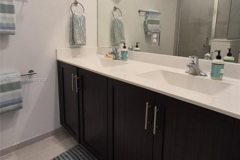 Купить таунхаус в Майами, Флорида 4 спальни, 165.18м2, № 2048081 - фото 17