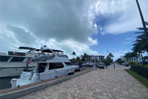 Condo in Marathon, Florida, 3 bedrooms  № 1764479 - photo 30