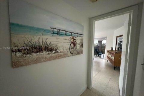 Condo in Marathon, Florida, 3 bedrooms  № 1764479 - photo 15
