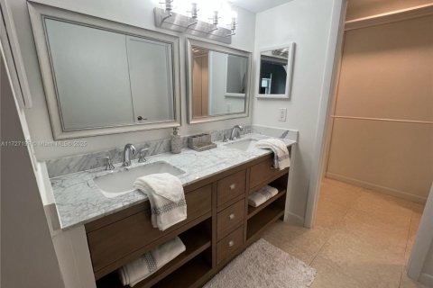 Condo in Marathon, Florida, 3 bedrooms  № 1764479 - photo 19