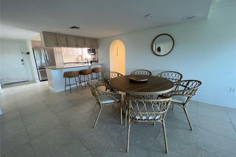 Condo in Marathon, Florida, 3 bedrooms  № 1764479 - photo 9