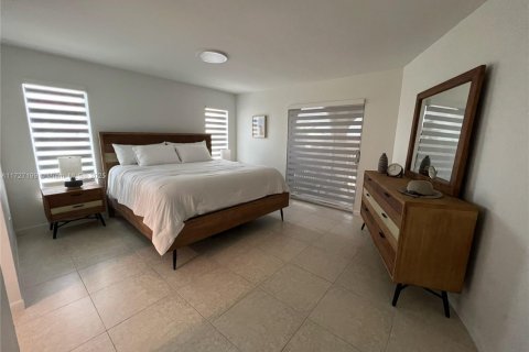 Condo in Marathon, Florida, 3 bedrooms  № 1764479 - photo 16
