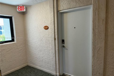 Condo in Marathon, Florida, 3 bedrooms  № 1764479 - photo 27