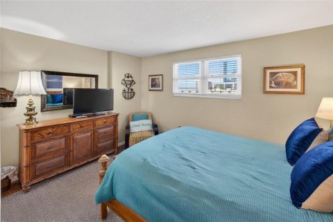 Condo in Clearwater, Florida, 2 bedrooms  № 2124815 - photo 11