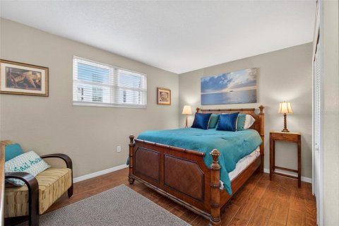 Condo in Clearwater, Florida, 2 bedrooms  № 2124815 - photo 9