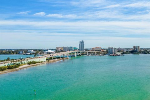 Condo in Clearwater, Florida, 2 bedrooms  № 2124815 - photo 29