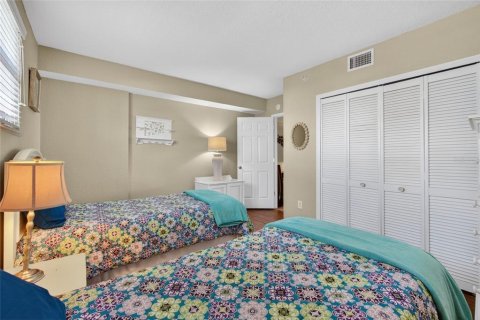 Condo in Clearwater, Florida, 2 bedrooms  № 2124815 - photo 23