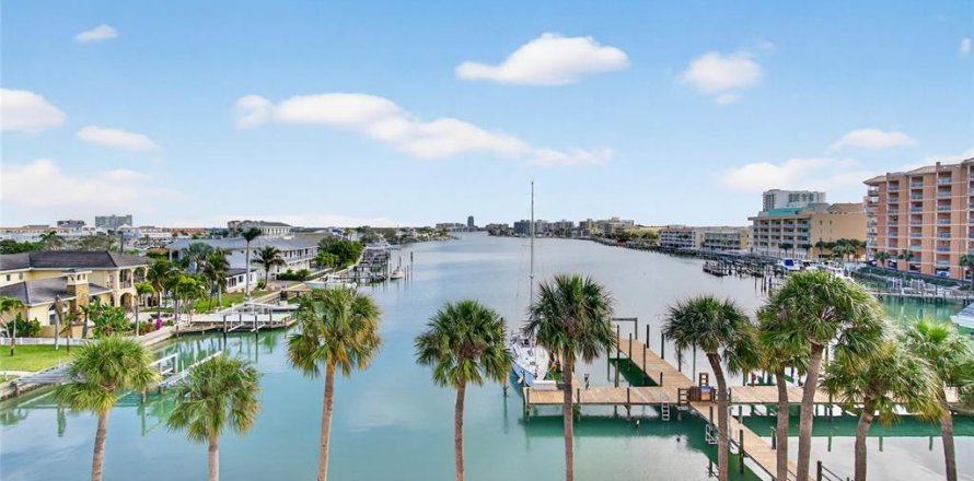 Condo in Clearwater, Florida, 2 bedrooms  № 2124815