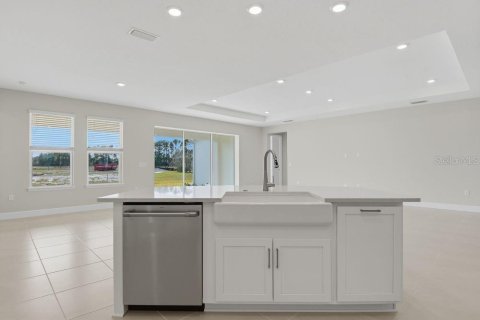 House in New Smyrna Beach, Florida 4 bedrooms, 299.24 sq.m. № 2208822 - photo 6