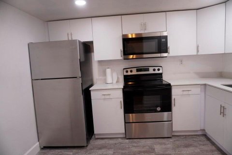Copropriété à louer à North Miami, Floride: 2 chambres, 103.4 m2 № 2146850 - photo 5