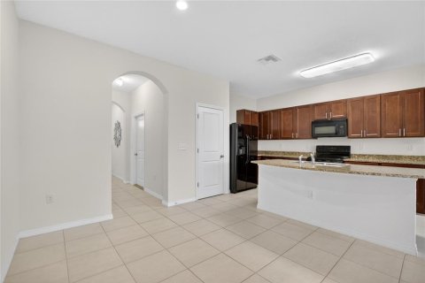 Townhouse in Riverview, Florida 3 bedrooms, 158.58 sq.m. № 2156519 - photo 10