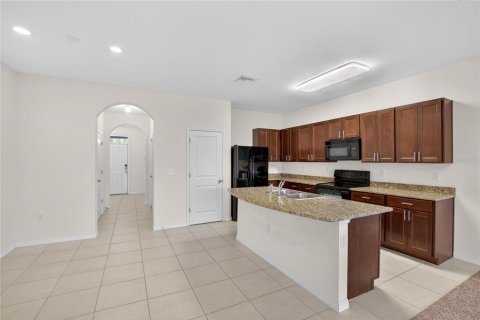 Townhouse in Riverview, Florida 3 bedrooms, 158.58 sq.m. № 2156519 - photo 12