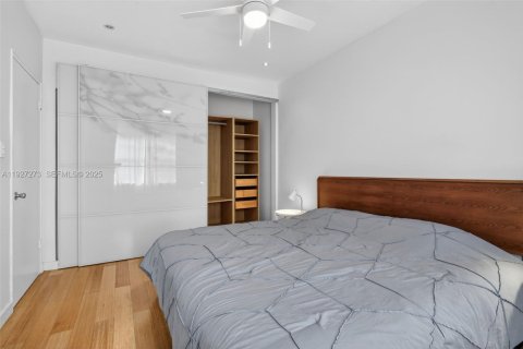 Condo in Miami Beach, Florida, 1 bedroom № 1988043 - photo 16