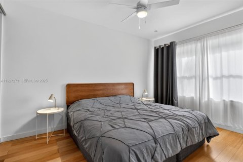 Condo in Miami Beach, Florida, 1 bedroom № 1988043 - photo 15