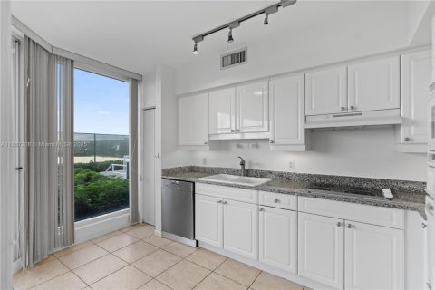 Copropriété à vendre à Miami Beach, Floride: 1 chambre, 102.19 m2 № 1941507 - photo 12