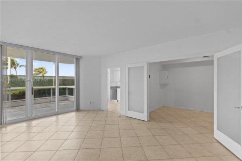 Copropriété à vendre à Miami Beach, Floride: 1 chambre, 102.19 m2 № 1941507 - photo 6