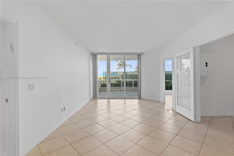 Copropriété à vendre à Miami Beach, Floride: 1 chambre, 102.19 m2 № 1941507 - photo 7